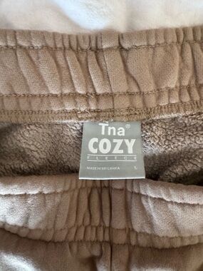 Aritzia Tna COZY Fleece Sweatpants